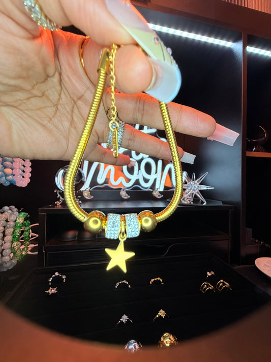 STAR CHARMED BRACELET